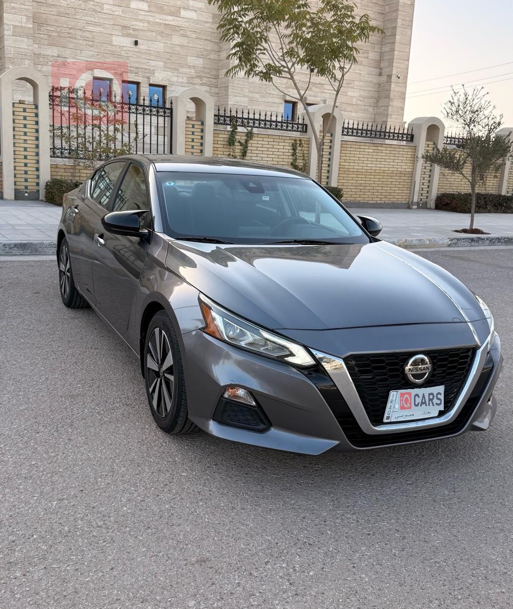 نيسان ألتيما